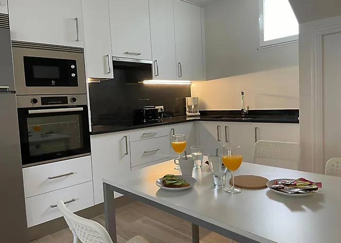 Casa Con Piscina Privada En Razo Costa Da Morte